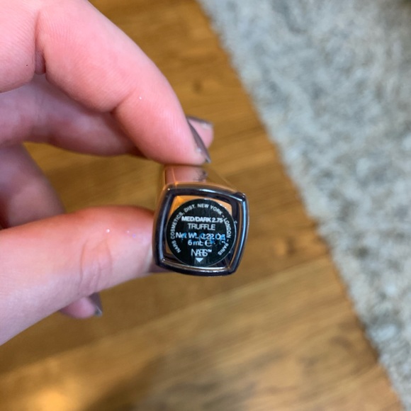 New NARS Radiant Creamy Concealer Truffle - Picture 3 of 9